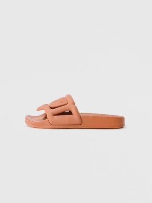 Obrázek produktu Sandály do bazénu CHIARA FERRAGNI