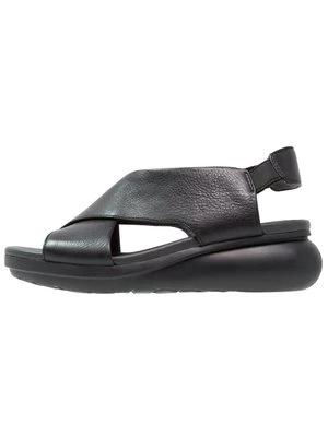 Obrázek produktu Sandály na klínu Camper