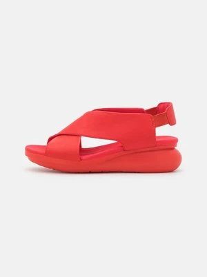 Obrázek produktu Sandály na klínu Camper