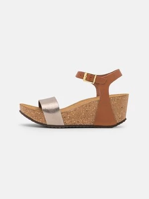 Obrázek produktu Sandály na klínu Copenhagen Shoes