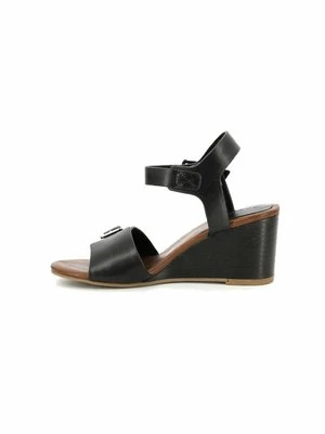 Obrázek produktu Sandály na klínu Kickers