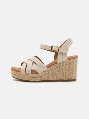 Obrázek produktu Sandály na platformě Clarks