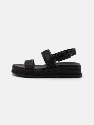 Obrázek produktu Sandály na platformě DKNY