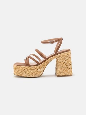 Obrázek produktu Sandály na platformě Steve Madden