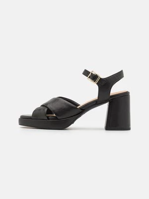 Obrázek produktu Sandály na vysokém podpatku Clarks