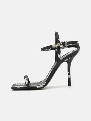 Obrázek produktu Sandály na vysokém podpatku Moschino