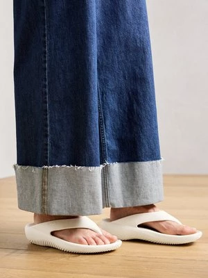 Obrázek produktu Sandály s odděleným palcem Crocs