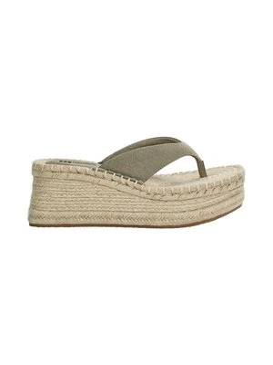 Obrázek produktu Sandály s odděleným palcem PULL&BEAR zelená