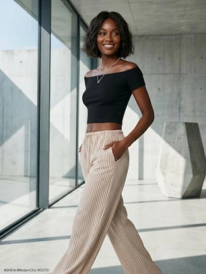 Obrázek produktu Sinsay - Crop top s krátkým rukávem - černá