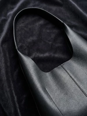 Obrázek produktu Sinsay - Hobo kabelka z imitace kůže - černá