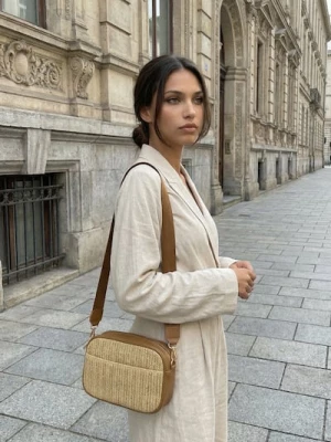 Obrázek produktu Sinsay - Messenger taška s nastavitelným popruhem a pletením - béžová