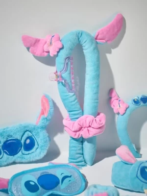 Obrázek produktu Sinsay - Sada: gumičky, sponka a natáčka na vlasy Lilo & Stitch - světle modrá