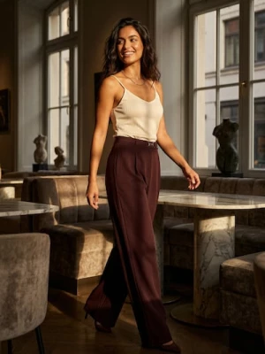 Obrázek produktu Sinsay - Wide-Leg Trousers with Pleats and Decorative Belt - karmínová