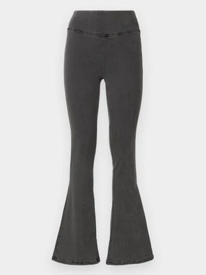 Obrázek produktu Široké džíny Gina Tricot