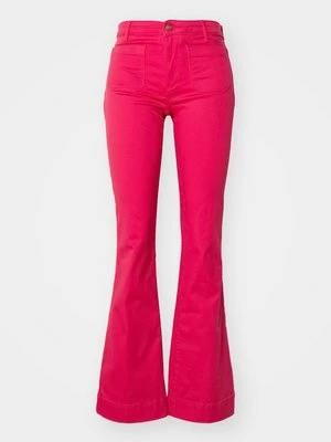 Obrázek produktu Široké džíny Wrangler růžová