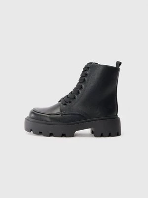 Obrázek produktu Šněrovací kotníkové boty Koi Footwear
