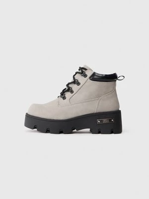 Obrázek produktu Šněrovací kotníkové boty Koi Footwear