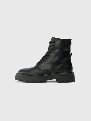 Obrázek produktu Šněrovací kotníkové boty Steve Madden