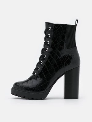 Obrázek produktu Šněrovací kotníkové boty Steve Madden