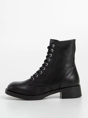 Obrázek produktu Šněrovací kotníkové boty Steve Madden