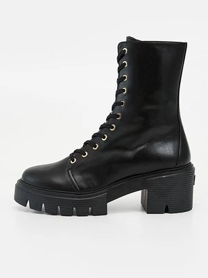 Obrázek produktu Šněrovací kotníkové boty Stuart Weitzman