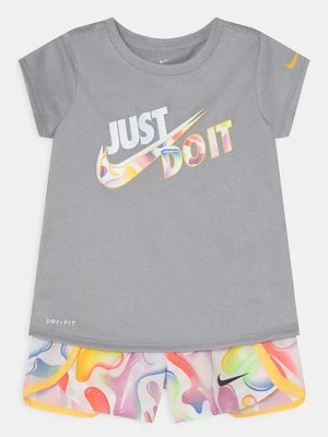 Obrázek produktu Šortky Nike