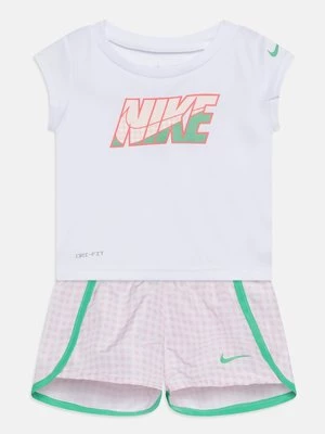 Obrázek produktu Sportovní tričko Nike růžová