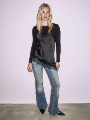 Obrázek produktu Stradivarius Asymetrický Krajkový Top Prádlového Stylu Black