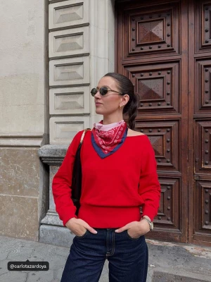 Obrázek produktu Stradivarius Asymetrický Úpletový Svetr Red