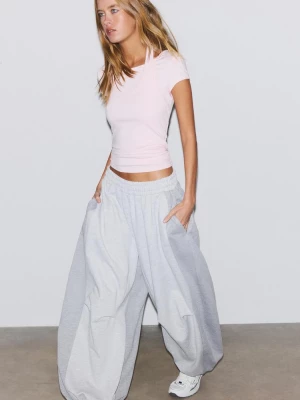 Obrázek produktu Stradivarius Dvojvrstvé Tričko S Krátkým Rukávem Pastel Pink