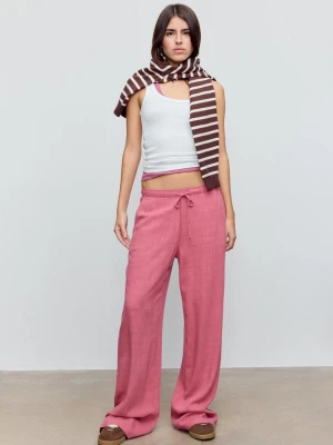 Obrázek produktu Stradivarius Kalhoty Rovného Střihu Efektem Lnu Nude Pink S