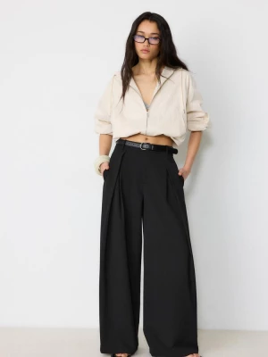 Obrázek produktu Stradivarius Kalhoty S Maxi Záševky A Páskem Black