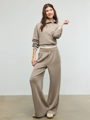 Obrázek produktu Stradivarius Kalhoty Se Záševky S Měkkým Omakem Beige