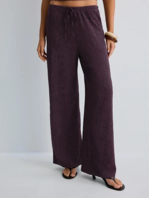 Obrázek produktu Stradivarius Kalhoty Straight Fit S Mačkaným Efektem Purple