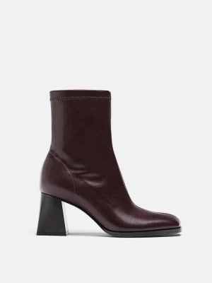 Obrázek produktu Stradivarius Kotníčkové Boty Na Blokovém Podpatku Burgundy