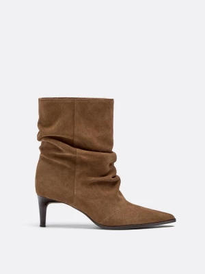 Obrázek produktu Stradivarius Kožené Botníky Na Podpatku Slouchy Hnědá