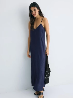 Obrázek produktu Stradivarius Midi Šaty S Texturou A Ramínky Dark Blue
