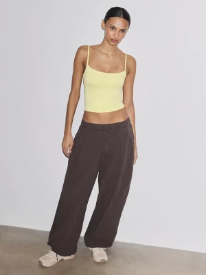 Obrázek produktu Stradivarius Polyamidový Top Na Ramínka Gold