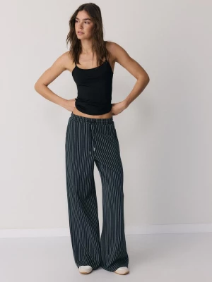 Obrázek produktu Stradivarius Proužkované Kalhoty Palazzo Jogger S Měkkým Omakem Dark Grey