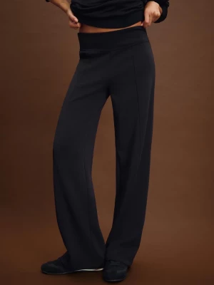 Obrázek produktu Stradivarius Rovné Jogger Kalhoty S Puky A Jemným Omakem Black
