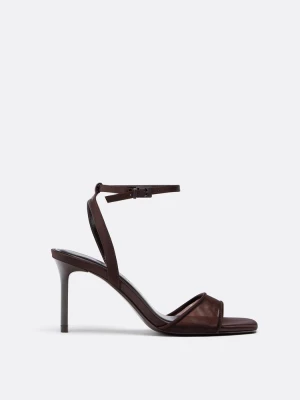Obrázek produktu Stradivarius Sandály Na Tenkém Podpatku Mesh Hnědá