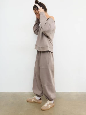 Obrázek produktu Stradivarius Teplákové Kalhoty Balonového Střihu Beige