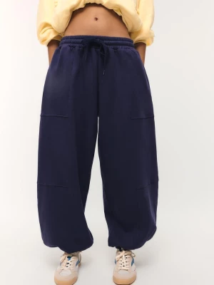 Obrázek produktu Stradivarius Teplákové Kalhoty Jogger Balloon Dark Blue