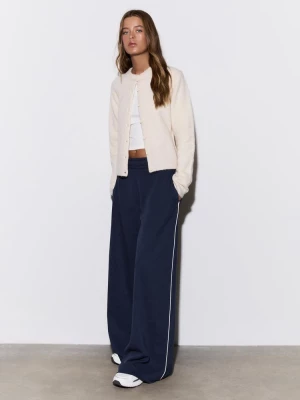 Obrázek produktu Stradivarius Teplákové Kalhoty Jogger Se Širokými Nohavicemi Navy Blue