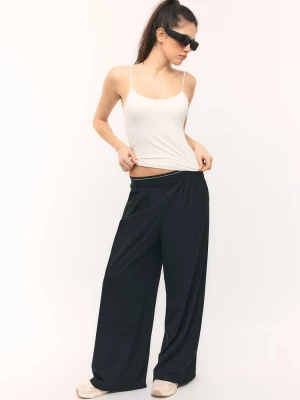 Obrázek produktu Stradivarius Top Basic Bez Rukávů Ecru