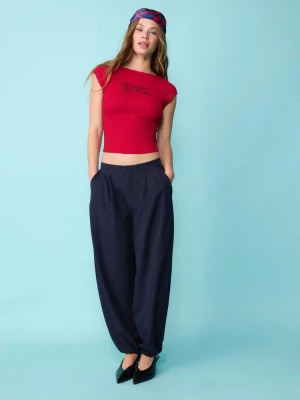Obrázek produktu Stradivarius Tričko S Lodičkovým Výstřihem A Textem Red