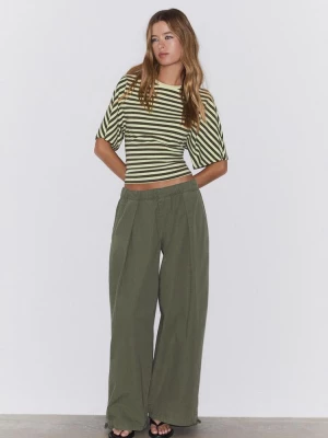 Obrázek produktu Stradivarius Tričko S Japonskými Krátkými Rukávy Khaki
