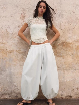 Obrázek produktu Stradivarius Tričko S Krátkým Rukávem Ve Stylu Qipao Ecru