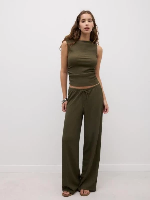 Obrázek produktu Stradivarius Tričko S Řasenou Texturou Khaki