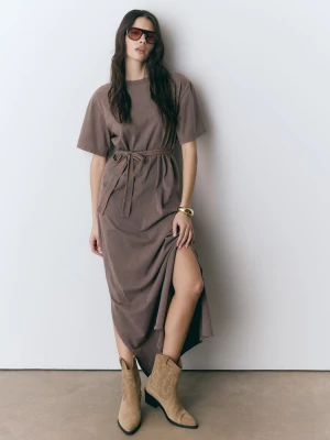 Obrázek produktu Stradivarius Tričkové Šaty S Krátkým Rukávem Brown